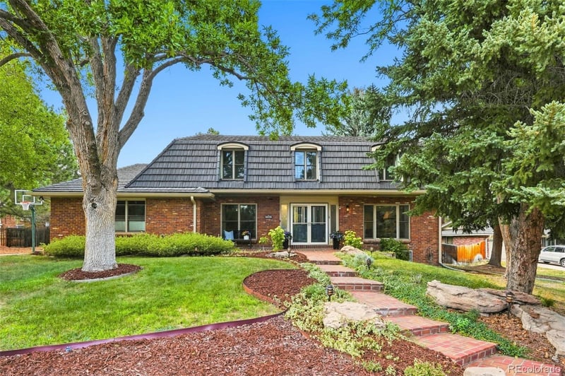 7291 W Morraine Dr, Littleton, CO 80128