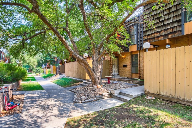 6416 Welch Ct, Arvada, CO 80004