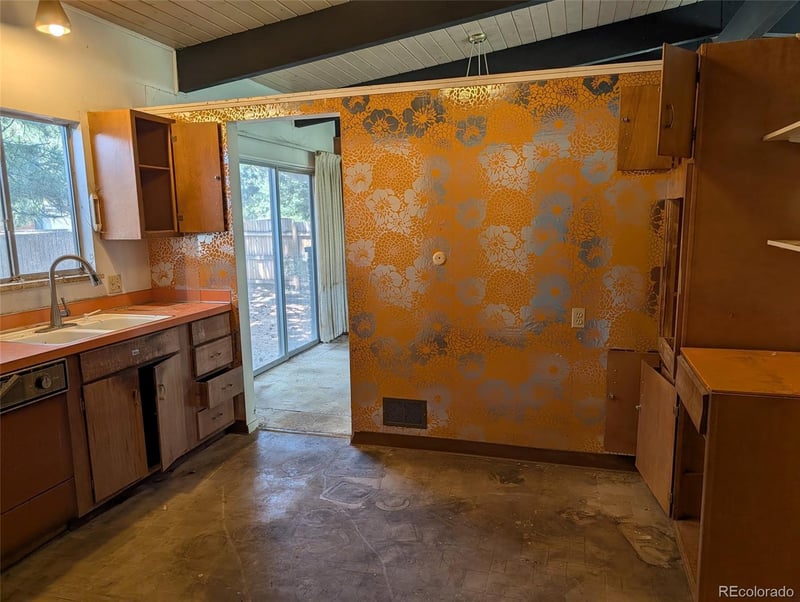 950 Foothill Dr, Denver, CO 80228