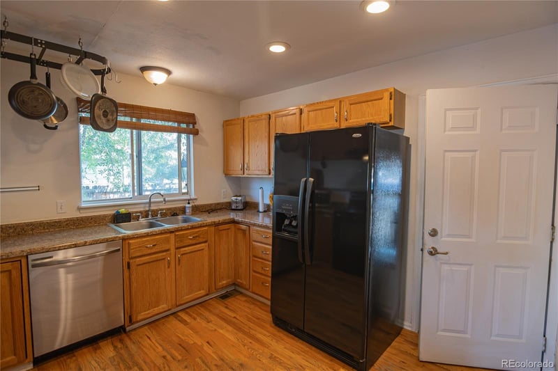 3151 Queen Ct, Broomfield, CO 80020