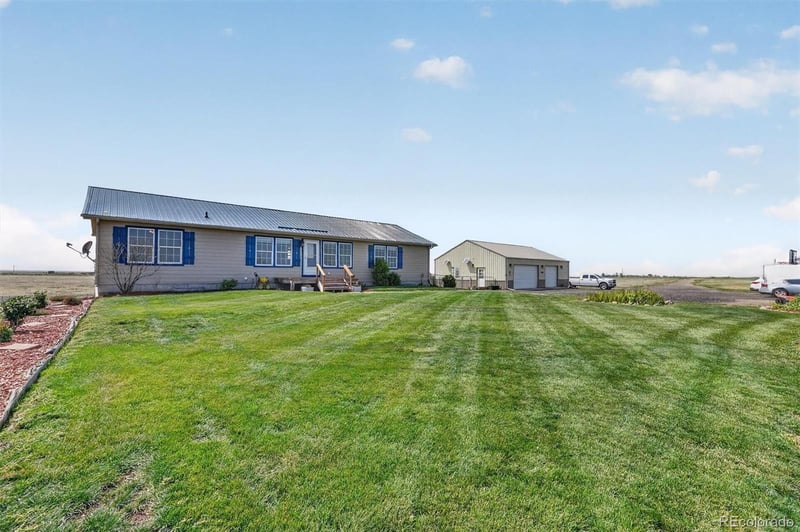 49400 104th Ave, Bennett, CO 80102