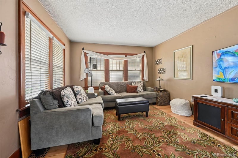 2408 Nevada Ave, Colorado Springs, CO 80907