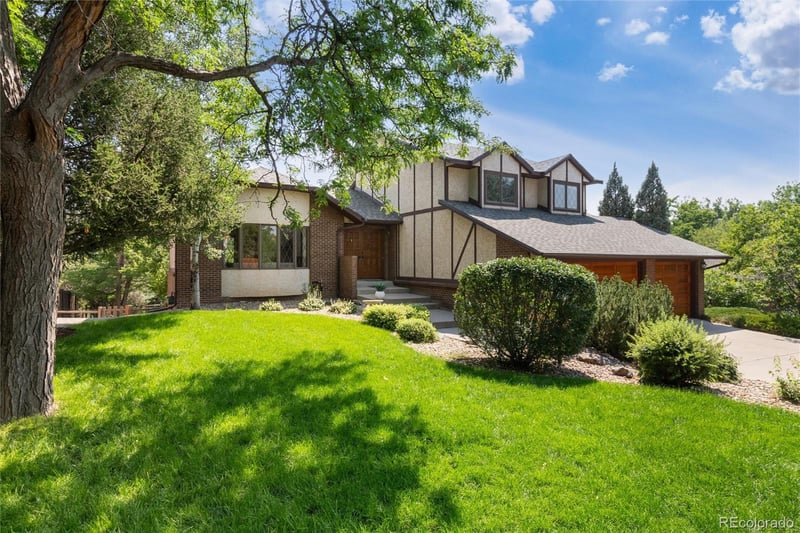 2422 Arapahoe Ct, Littleton, CO 80120