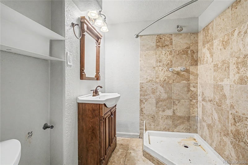 4685 Gill Pl, Denver, CO 80219