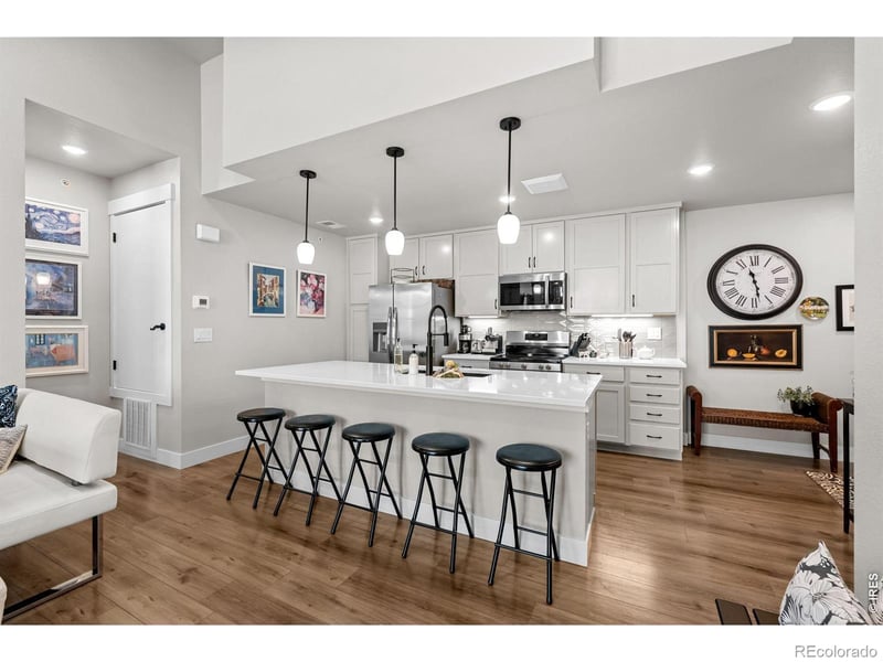 235 High Point Dr #207, Longmont, CO 80504