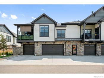 235 High Point Dr #207, Longmont, CO 80504