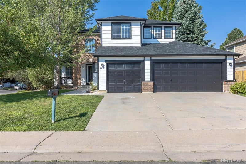 2241 Walden St, Aurora, CO 80013