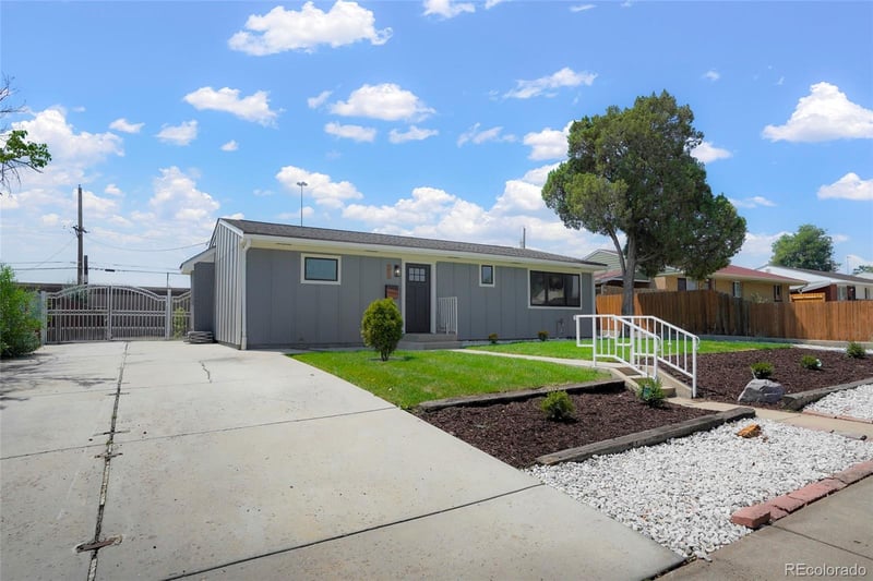 820 Bronco Rd, Denver, CO 80221
