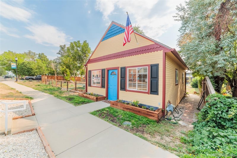 322 Main St, Mead, CO 80542