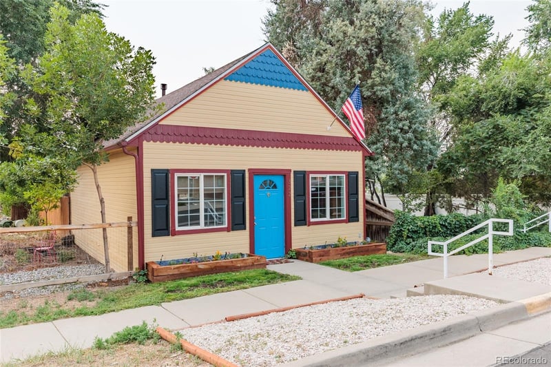 322 Main St, Mead, CO 80542