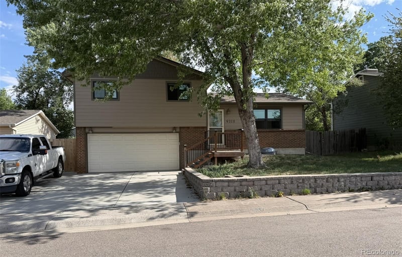 9318 W Lake Dr, Littleton, CO 80123