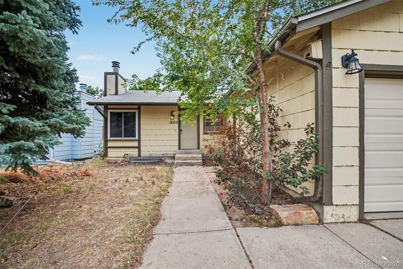 15418 Oxford Ave, Aurora, CO 80013