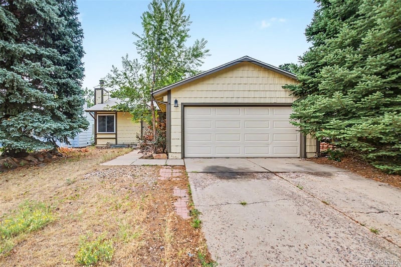15418 Oxford Ave, Aurora, CO 80013