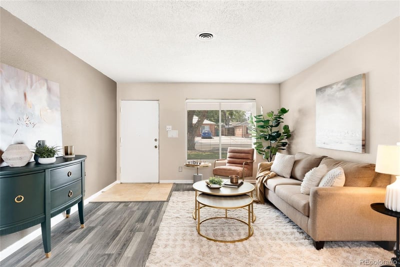 1176 Tucson St, Aurora, CO 80011