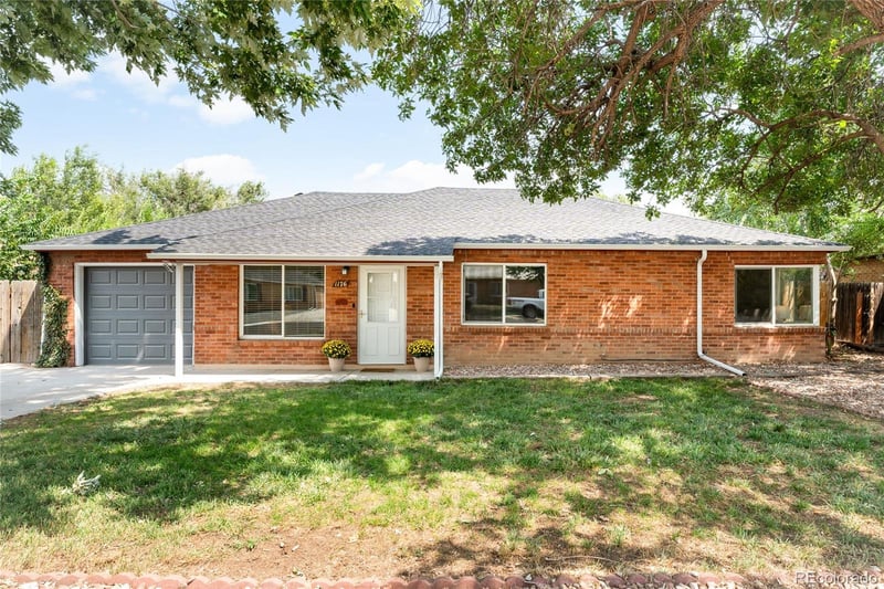 1176 Tucson St, Aurora, CO 80011