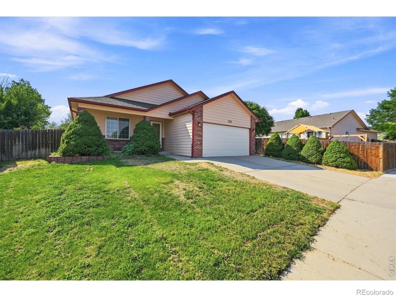 3525 Powderkeg Dr, Evans, CO 80620