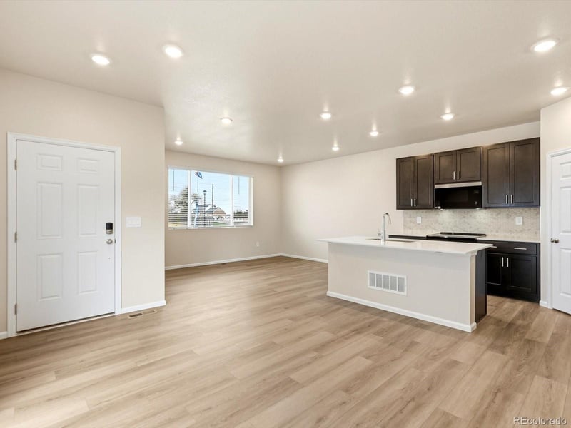 2197 164th Ave, Thornton, CO 80602