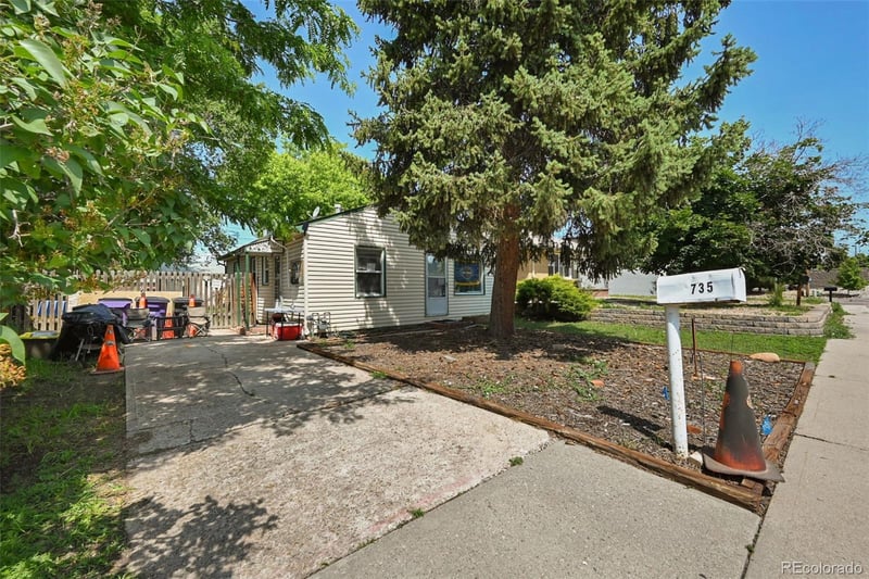 735 Krameria St, Denver, CO 80224