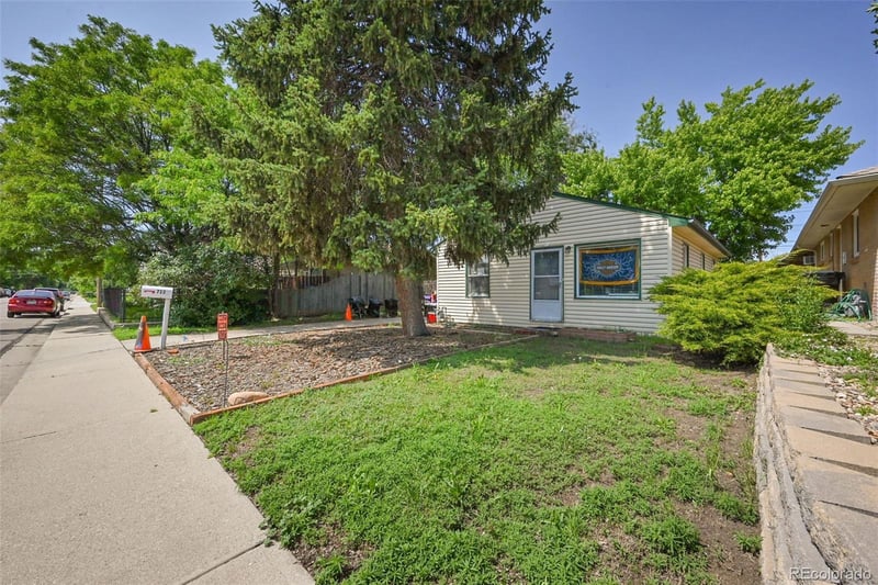 735 Krameria St, Denver, CO 80224