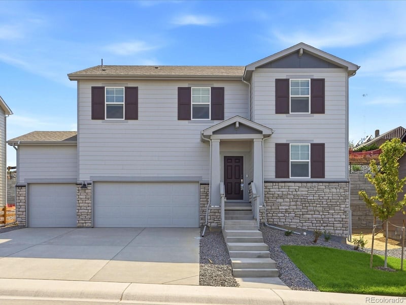 1660 Yampa River Dr, Windsor, CO 80550