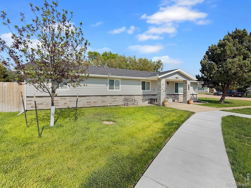 18787 Center Ln, Sterling, CO 80751