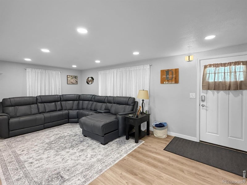 18787 Center Ln, Sterling, CO 80751