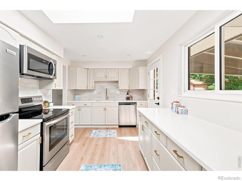 11831 W 70th Pl, Arvada, CO 80004