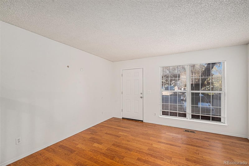 11945 Ford Dr, Aurora, CO 80012