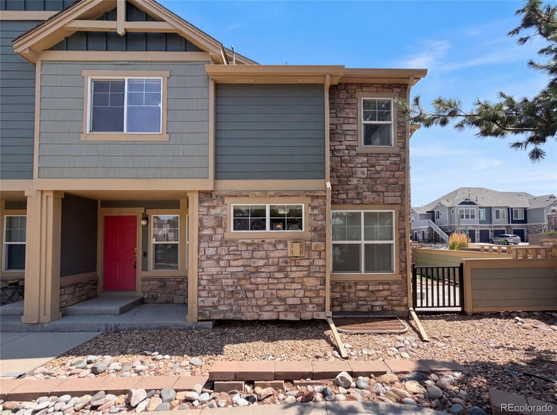 23560 Alamo Pl #B, Aurora, CO 80016