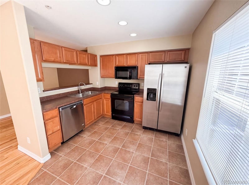 23560 Alamo Pl #B, Aurora, CO 80016