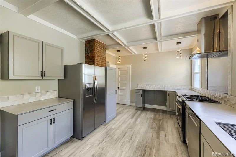 1827 Weber St, Colorado Springs, CO 80907