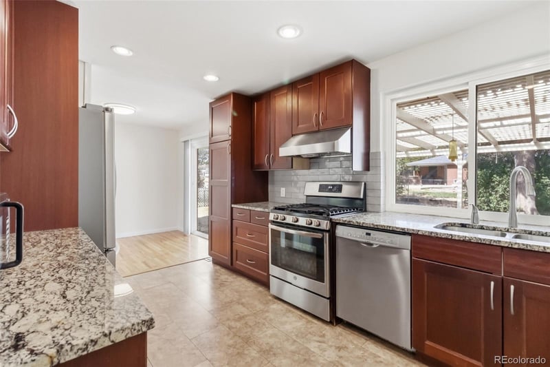 6085 Parfet St, Arvada, CO 80004