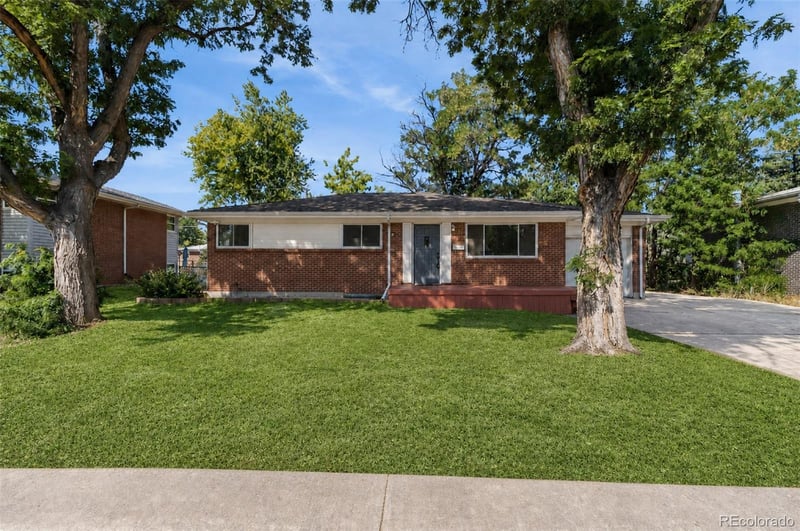 6085 Parfet St, Arvada, CO 80004