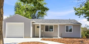812 Geneva St, Aurora, CO 80010