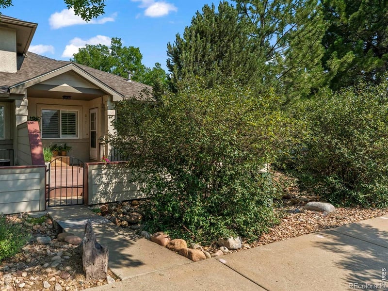 517 Ridgeview Dr, Louisville, CO 80027