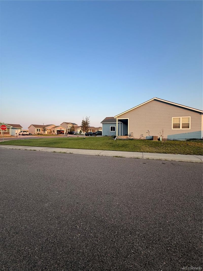447 3rd Ave, Deer Trail, CO 80105