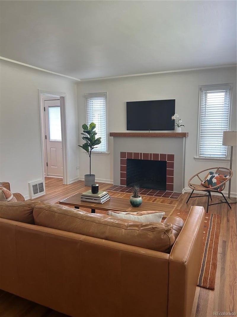 1540 Niagara St, Denver, CO 80220