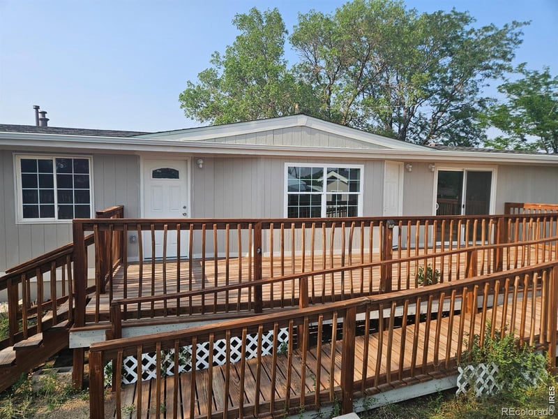 620 1st St, Bennett, CO 80102