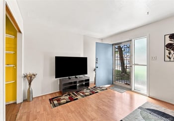 147 Paris Cir, Aurora, CO 80011