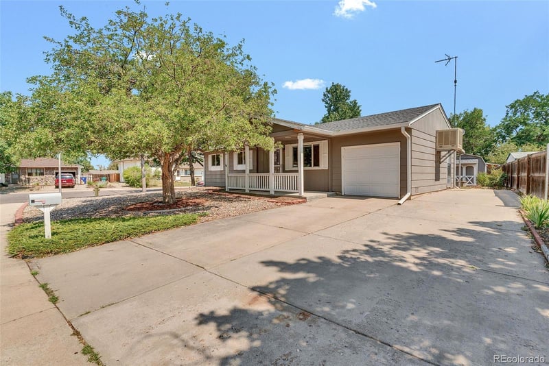 11609 E Walsh Pl, Aurora, CO 80012