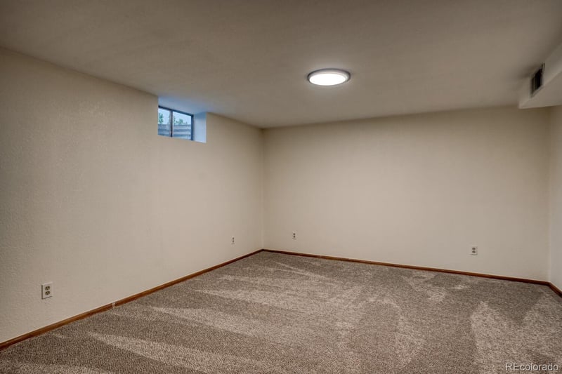 345 S Lee St, Lakewood, CO 80226