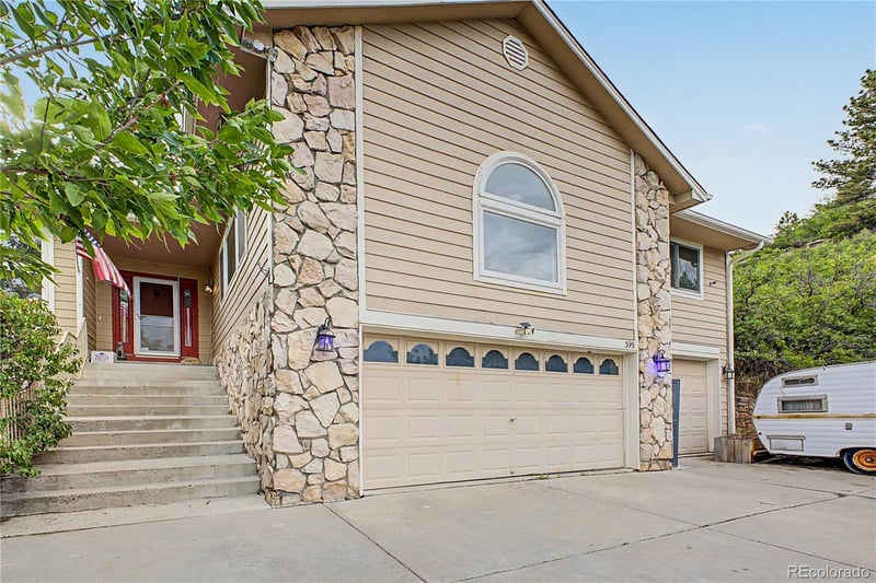 395 Dawson Ct, Castle Rock, CO 80104