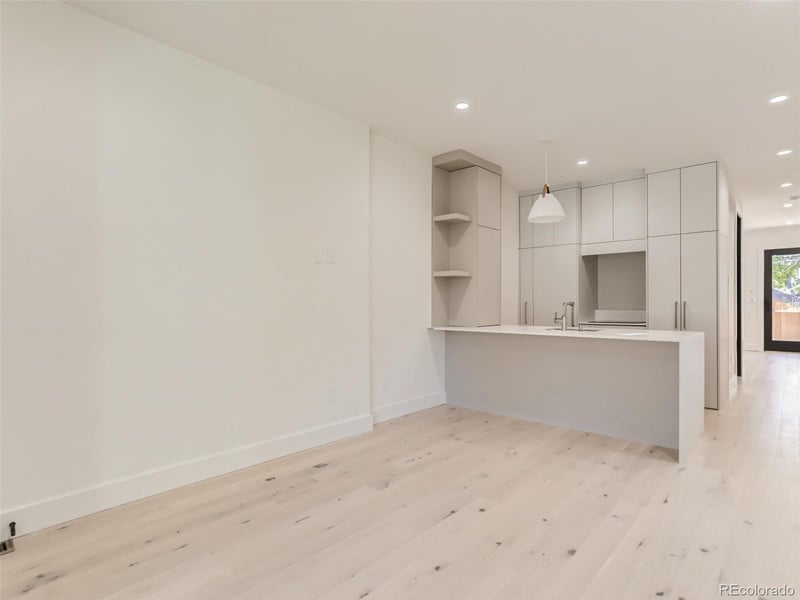 11 Pennsylvania St, Denver, CO 80203