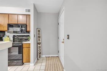 2575 S Syracuse Way #A106, Denver, CO 80231
