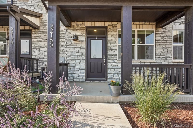 22160 8th Ave, Aurora, CO 80018
