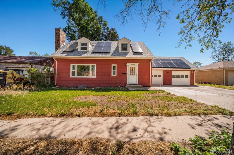 1528 Alexander Cir, Pueblo, CO 81001