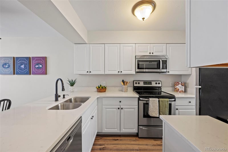 14252 E Hawaii Cir #B, Aurora, CO 80012