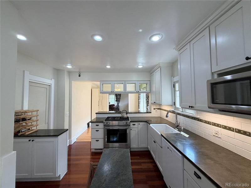631 Jackson St, Denver, CO 80206