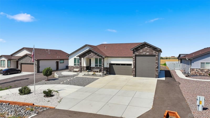 331 N Cedar St, Keenesburg, CO 80643
