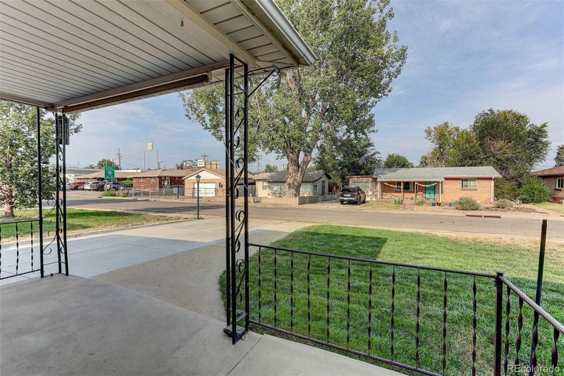 4860 Harlan St, Denver, CO 80212